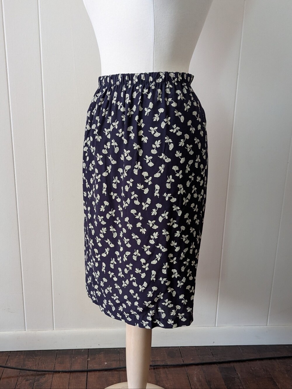 Vintage Navy Blue Flower Midi Skirt By Sophisticated Petites 26" Waist